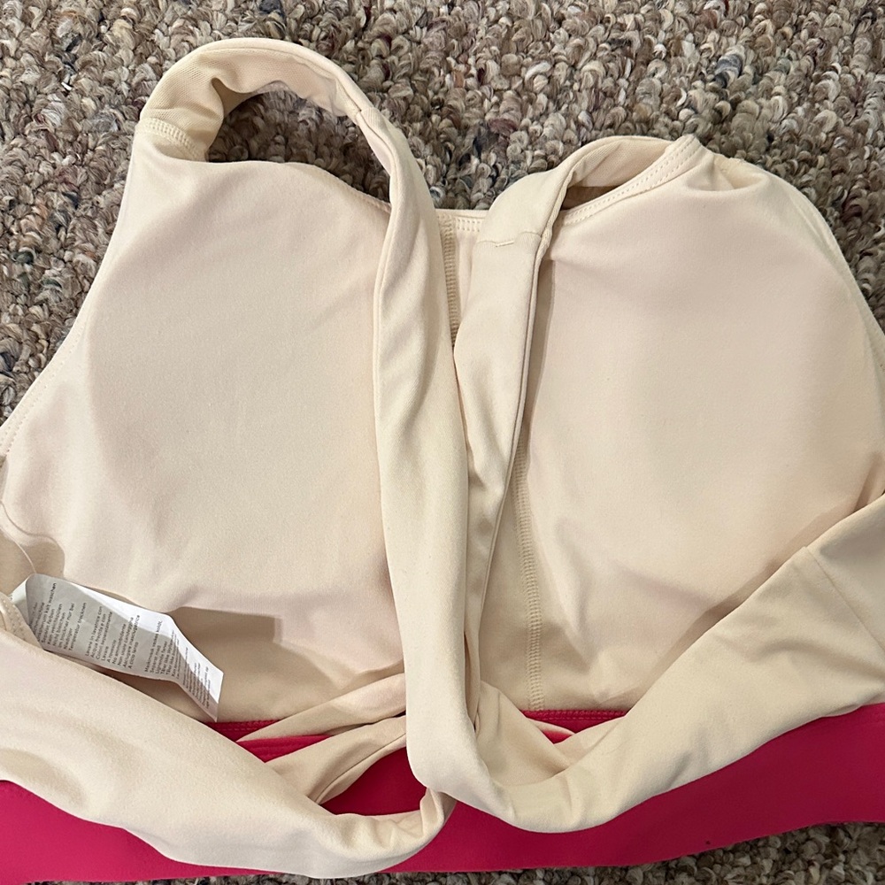 Fabletics Sports Bra - Picture 4 of 5